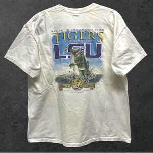 Y2K 2009 LSU Bayou Sportsman Bass Fishing White T-Shirt // XL